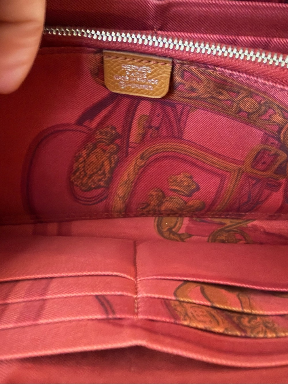 Hermes Rose Red Zip-Around Women's Wallet - Picture 3 of 7